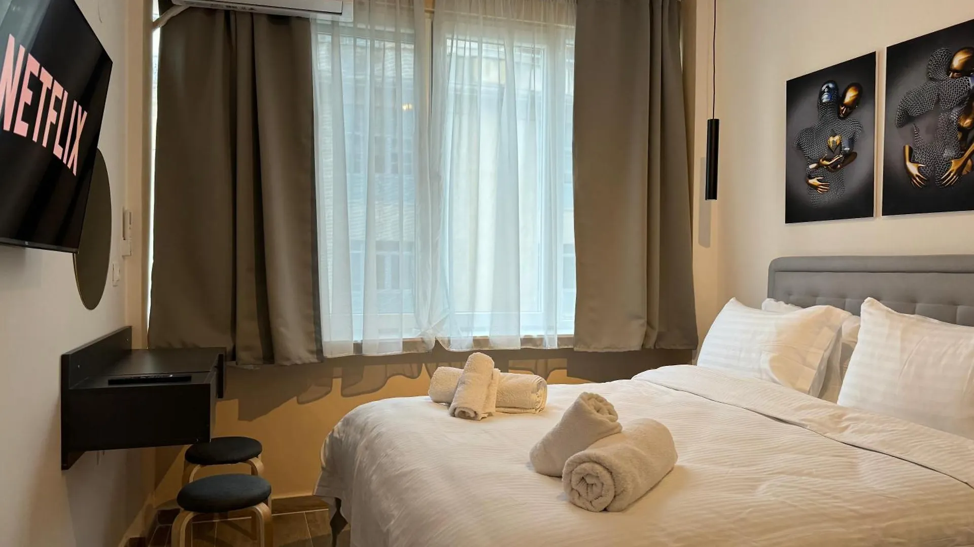 Private Mini Suite-Netflix Thessaloniki 0*,